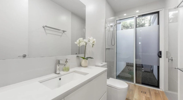 Waves Beach House, จอง โรงแรม Mount Coolum ควีนส์แลนด์