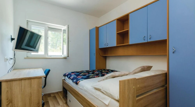 2 Bedroom Lovely Home In Ston, Забронировать Отель Стон Pelješac