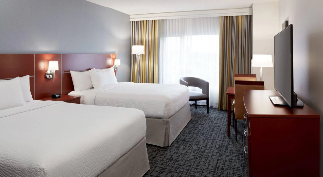 Четырёхместный номер Standard Fairfield Inn & Suites by Marriott Montreal Airport