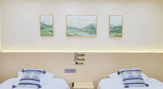 Burqin Hemu Ferry Homestay, Boek Hotel Altay Xinjiang