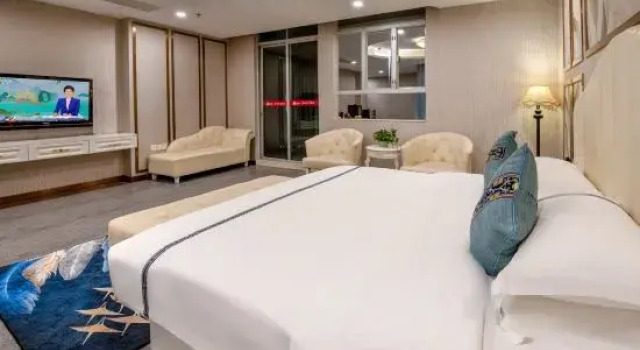 Люкс Business City Encounter Boutique Art Hotel