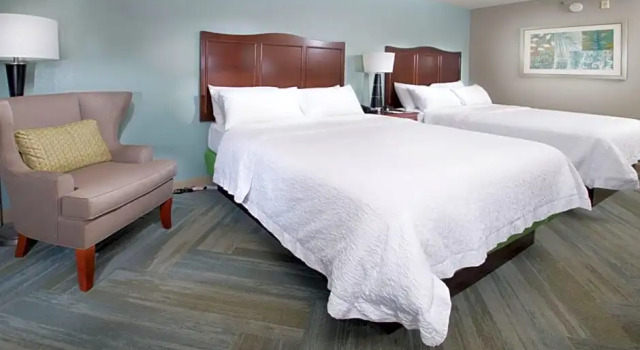Четырёхместный номер Premium с видом на воду Hampton Inn Port Charlotte