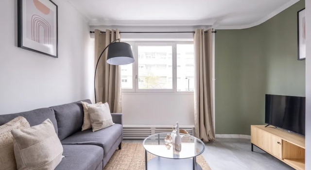 Апартаменты Appartement Charmant à Levallois