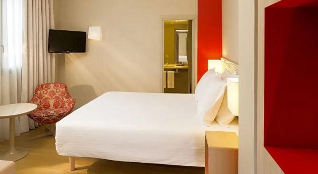 Номер Comfort Hôtel & SPA Oceania LUnivers Tours