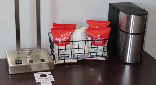 Номер Superior Red Roof Inn PLUS & Suites Erie