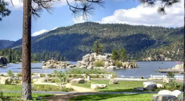 Коттедж Boulder Bay Cottages