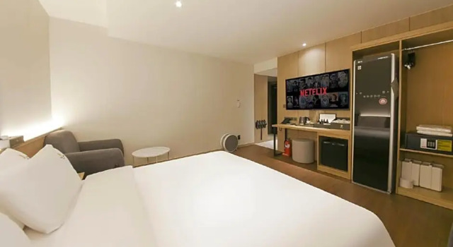 The Van Hotel, Забронировать Отель Кимхэ Кёнсан-Намдо