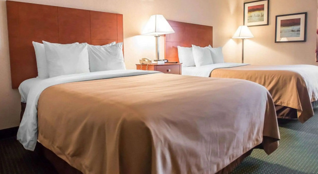 Четырёхместный номер Standard Quality Inn New Columbia-Lewisburg