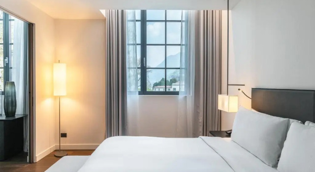 Люкс с 2 комнатами Hilton Lake Como