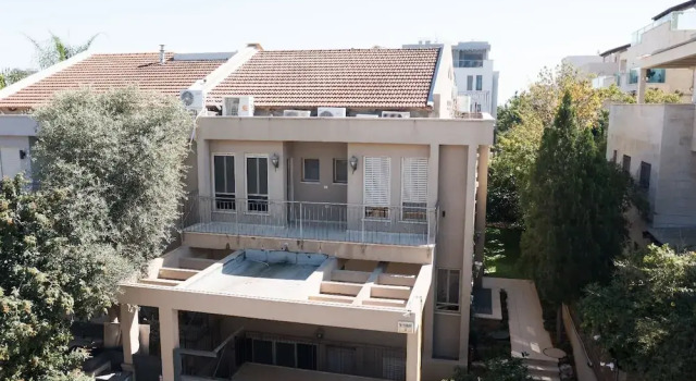 HaSharon Tranquil Villa by Sea N' Rent, Reservar Vila Hod HaSharon Center District Israel
