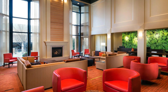 Courtyard Kansas City East/Blue Springs, Buchen Sie Hotel Blue Springs Missouri
