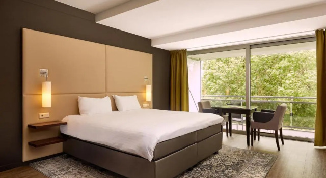 Номер Standard с балконом Van der Valk Hotel ARA