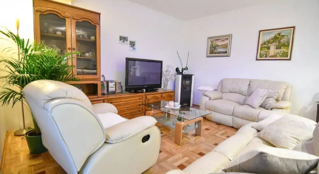 Quaint Holiday Home in Sinj With Private Pool, Book Hotel Sinj Dalmatian Zagora