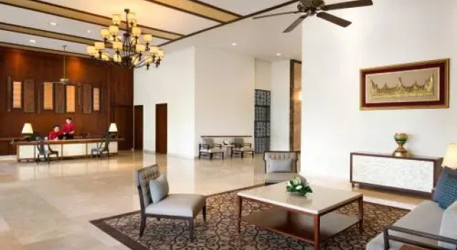 Shangri-La Serviced Apartments, Yangon, Забронировать Апартаменты/квартира Отели в центре Янгон, в центре, Парковка