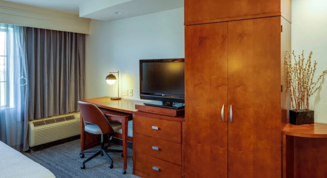 Номер Deluxe Courtyard by Marriott Oklahoma City North/Quail Springs