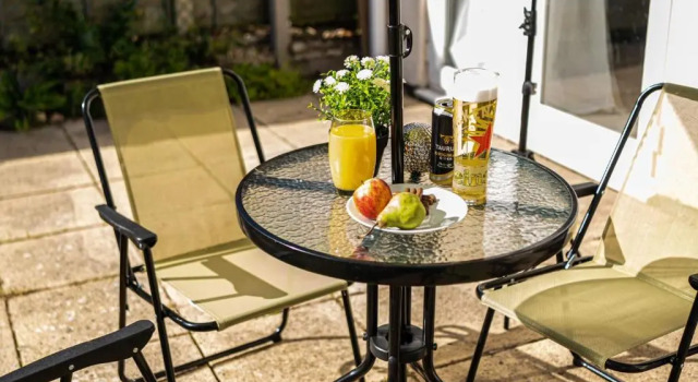 Superb Dwelling! Fast Wifi, Parking, Patchway, Buchen Sie Hotel Patchway England