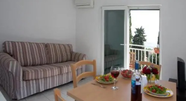 Apartment Firule Sandy Beach, Prenota Appartamento Splitska 