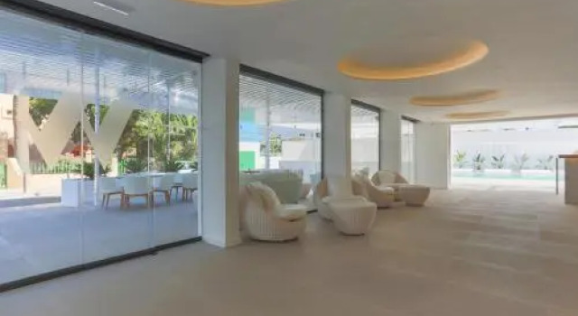 White Apartments, Book Apartment Ivisa 