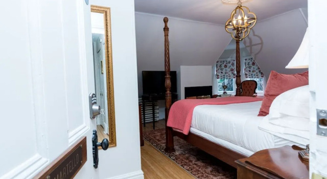 The Secret Garden B&B Inn, 예약 베드 앤드 브렉퍼스트 킹스턴 Thousand Islands