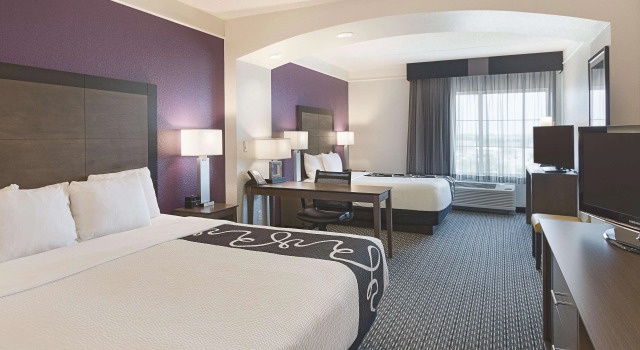 La Quinta by Wyndham Arlington North 6 Flags Dr, Забронировать Отель Арлингтон Dallas - Fort Worth Metropolitan Area
