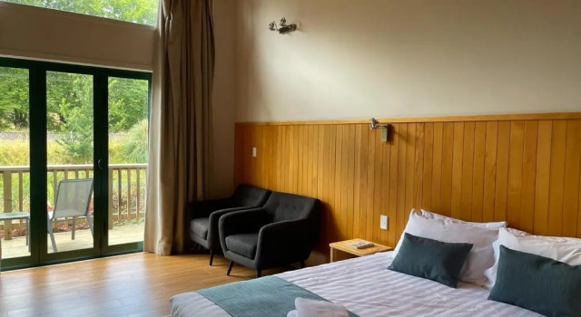Студия Deluxe Waitomo Lodge