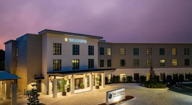 The Lodge 30A, Забронировать Отель Санта-Роза-Бич Emerald Coast