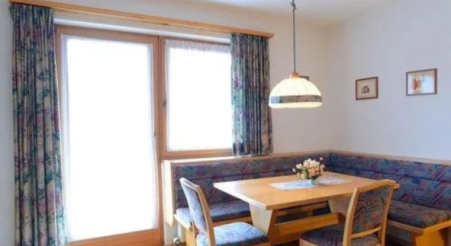 Edelweiß Familienappartements, Book Hotel Hotels in Vorarlberg with a Pool, Swimming Pool