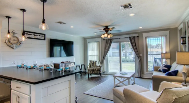 Settle on the Sand, Rezerwuj Hotel Hotele w Emerald Coast z parkingiem, Parking