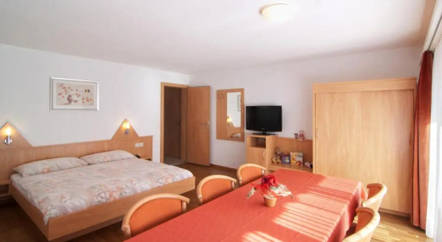 Апартаменты Hotel Eden No. 7