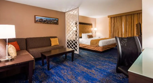 Люкс с 2 комнатами Best Western Plus Portland Airport Hotel & Suites