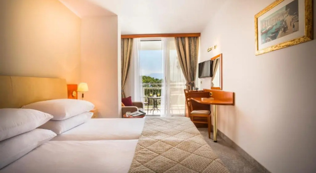 Трёхместный номер Superior Sunny Baška Residence by Valamar