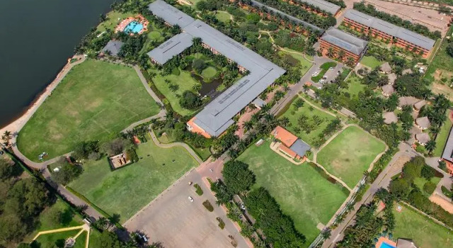 Deluxe room Speke Resort and Conference Center