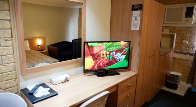 Forest Lodge Motor Inn & Restaurant, Забронировать Мини-отель Отели Даббо с бассейном, Бассейн