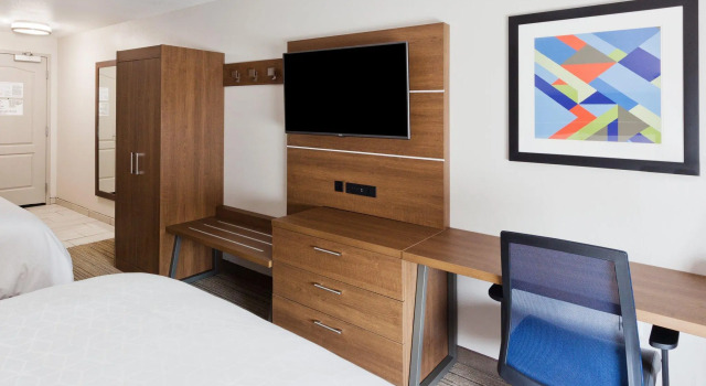 Четырёхместный номер Standard Holiday Inn Express Rome-East by IHG