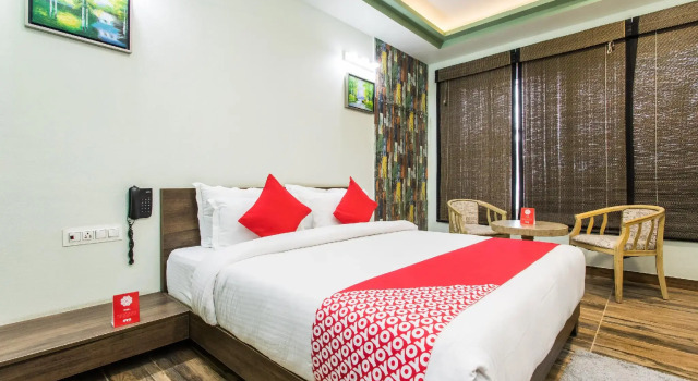 Vaccinated Staff- Capital O 15445 Hotel Sheekhar Inn