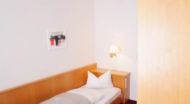 Hotel Zwölf Apostel, Boek Hotel Altoetting Upper Bavaria