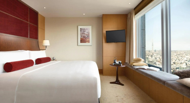 Shangri-La Hotel, Tokyo, Rezervovat Hotel Hotely v Tokyo Prefecture s parkováním, Parkování
