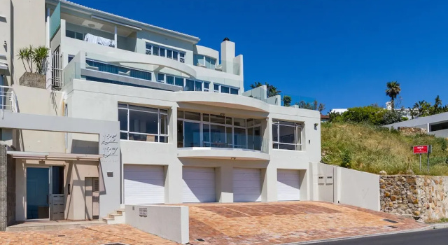 Balie Bay 1 - Adults Only
