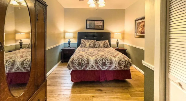 Jacksonville Towne Square., Prenota Casa vacanze Jacksonville Applegate Valley