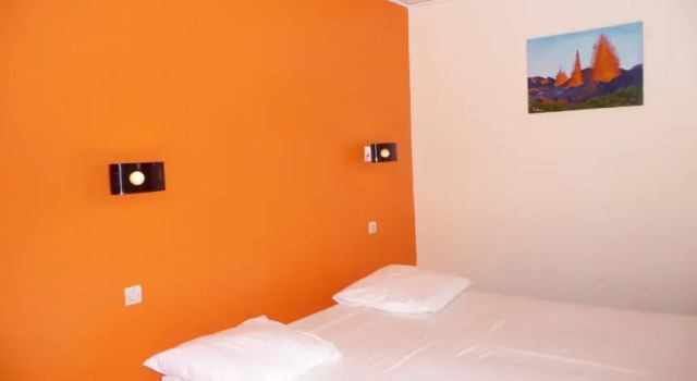 La Villa du Soleil, Book Villa Hotels in Saint-Paul with Parking, Parking