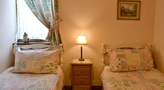 Pheasant Roost, Book Hotel Hoteller i Dereham med parkering, Parkering