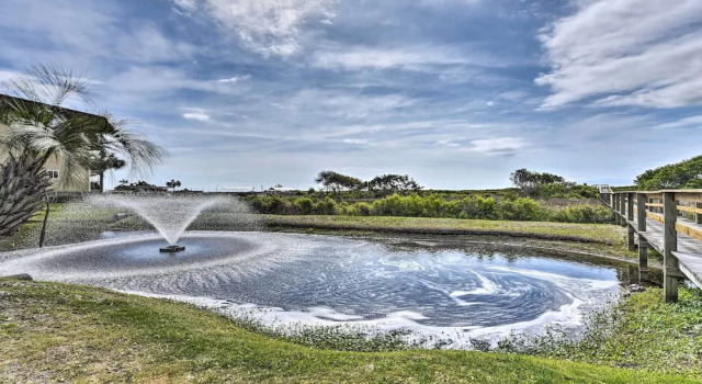 Апартаменты с 2 комнатами с балконом Balcony w/ Tennis Court View: Hilton Head Condo