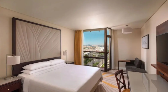 Двухместный номер Executive с балконом Lisbon Marriott Hotel