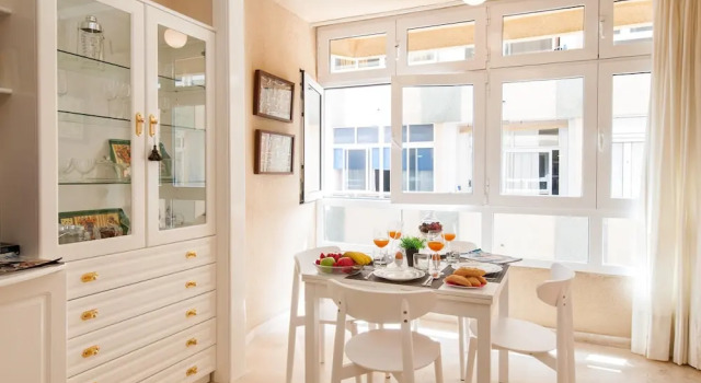 Sole Beachstay Las Canteras by VillaGranCanaria, Prenota Appartamento Las Palmas de Gran Canaria Gran Canaria