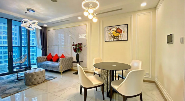 Апартаменты с 4 комнатами с балконом и с видом на город DongDong Skyview APT in Landmark81 Tower