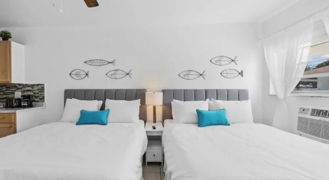 Четырёхместная студия Deluxe Sunset Inn - Hallandale Beach
