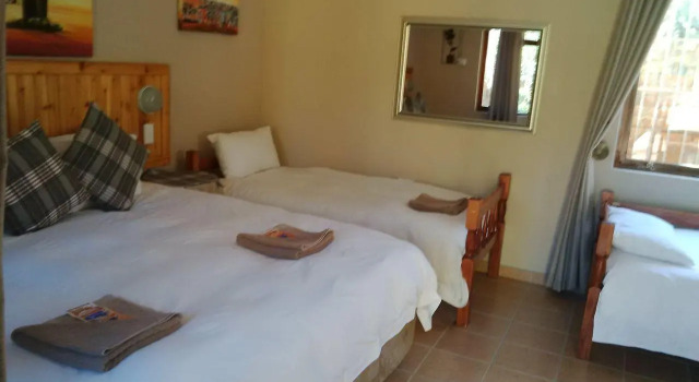 Двухместный номер Standard с красивым видом из окна Flintstones Guest House Cape Town
