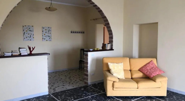 Коттедж Appartamento 150 mq in villa sul mare a Fertilia