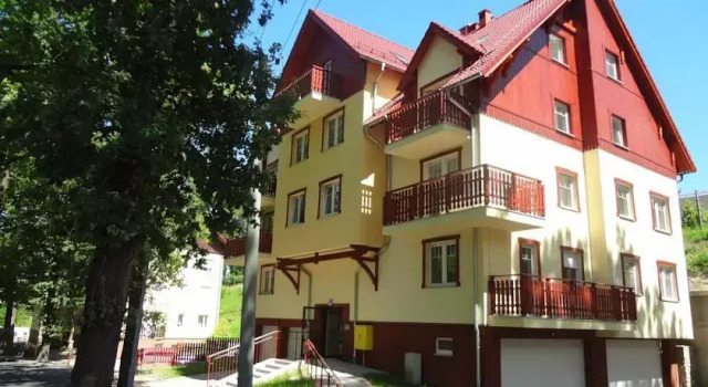 Rezydencja Pod Dębami - SunSeasons24, Забронировать Апартаменты/квартира Карпач 