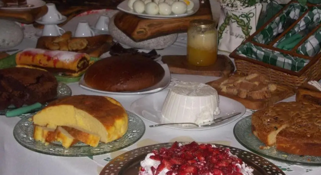 Agriturismo La Valle degli Ulivi, Buchen Sie Hotel Semproniano 